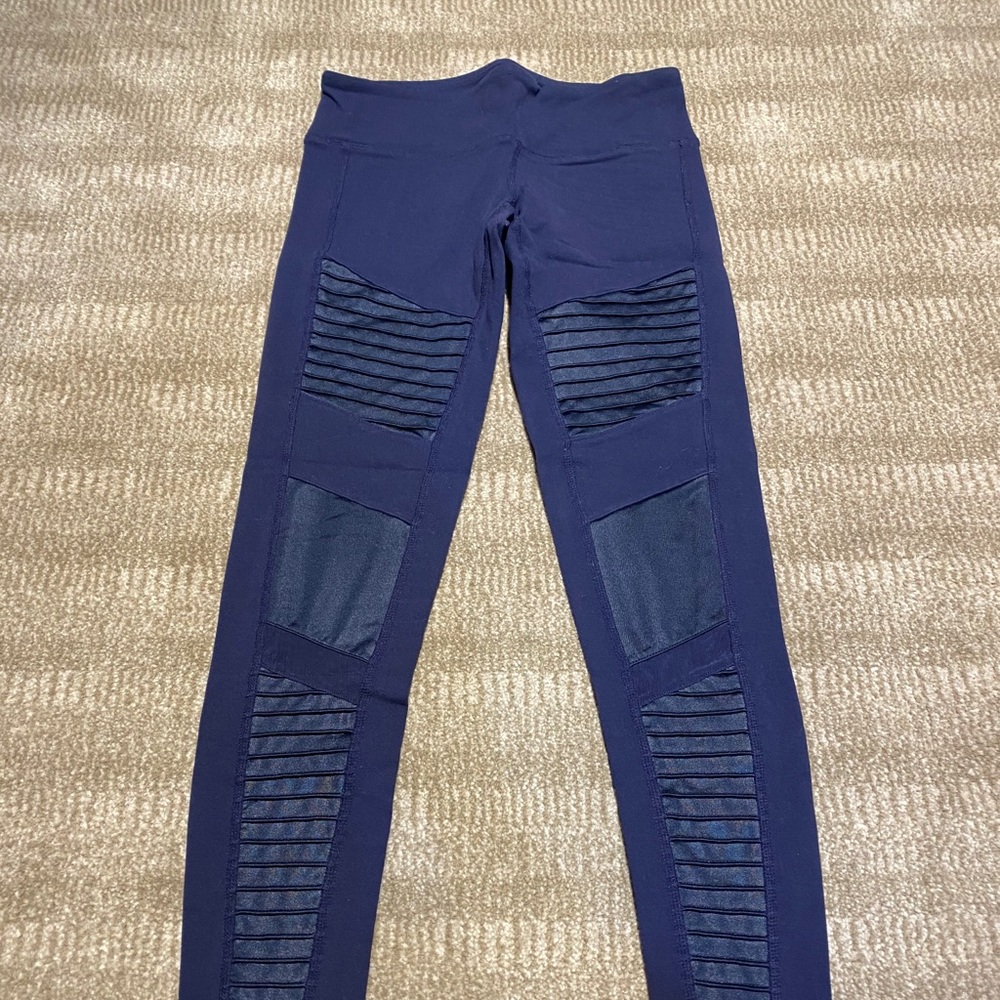 Alo Yoga Moto Leggings